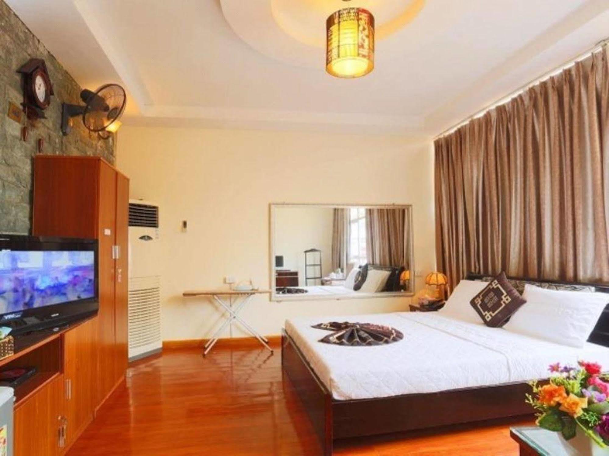 A25 Hotel - 38 Hang Thiec Hanoj Exteriér fotografie